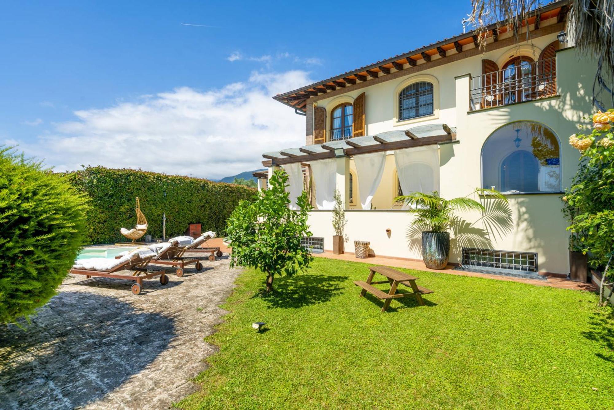 Villa Lorenzo Querceta Exterior foto